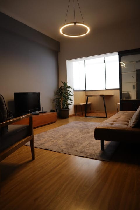 Communal lounge/ TV room, TV and multimedia, Living room, Seating area, Evening entertainment