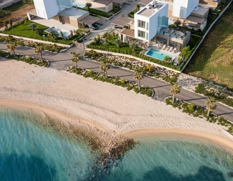 Property building, Day, Neighbourhood, Natural landscape, Bird's eye view, Beach, Sea view, Street view, Location