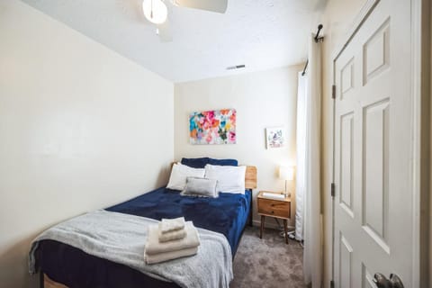 Charming Getaway on Ash St- Minutes from Cinci House in Covington