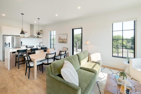 OS Hotel Hotel in Ocean Springs