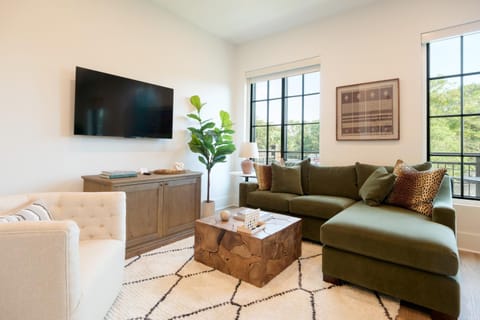 OS Hotel Hotel in Ocean Springs