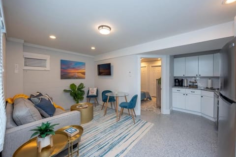 TV and multimedia, Kitchen or kitchenette, Living room, Dining area