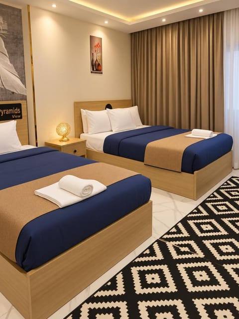 Bed, Living room, Photo of the whole room, Seating area, Bedroom