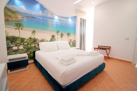 Bed, Photo of the whole room, Bedroom, Sea view