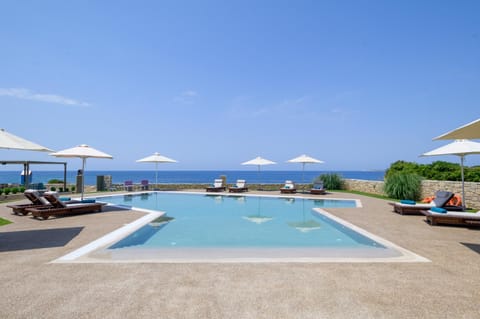 Day, Natural landscape, Pool view, Sea view, Swimming pool, sunbed