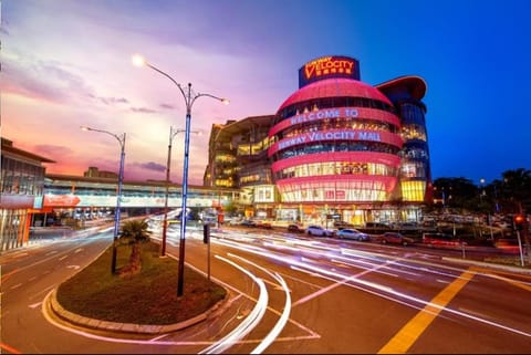 Neighbourhood, Shopping Area