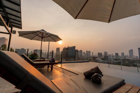 View (from property/room), Pool view, Swimming pool, Sunrise
