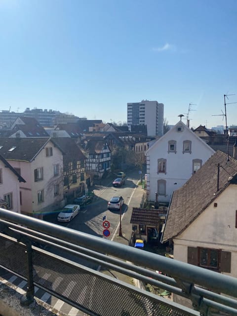 City view, Street view