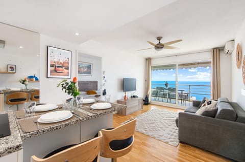 TV and multimedia, Living room, Dining area, Sea view