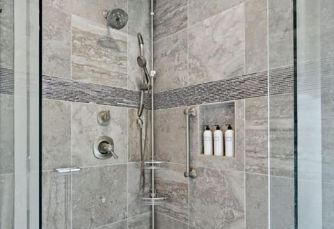 Chateau Lake Austin House in Lake Austin