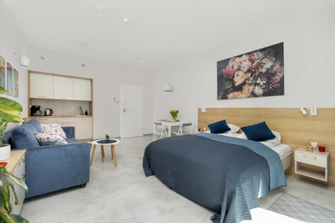 Living room, Photo of the whole room, Seating area, Bedroom