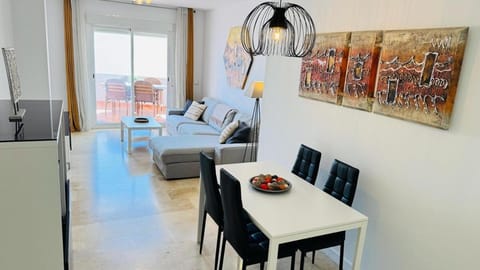 Room City Estepona Montemayor Apartment in Estepona