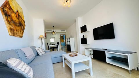 Room City Estepona Montemayor Apartment in Estepona