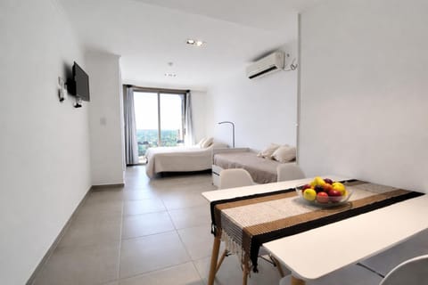 Bed, TV and multimedia, Living room, Photo of the whole room, Seating area, Dining area, Evening entertainment, Bedroom, air conditioner
