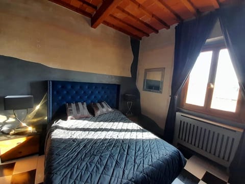 Apartment with terrace House 33 Apartment in Tuscany