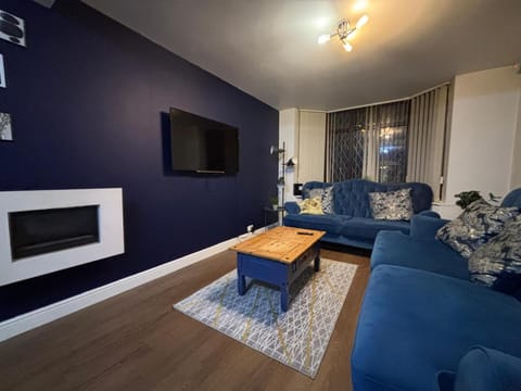 Communal lounge/ TV room, Communal lounge/ TV room