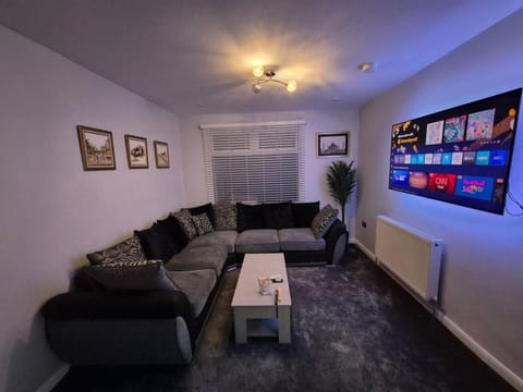 Bellavita brand new room Vacation rental in Coventry