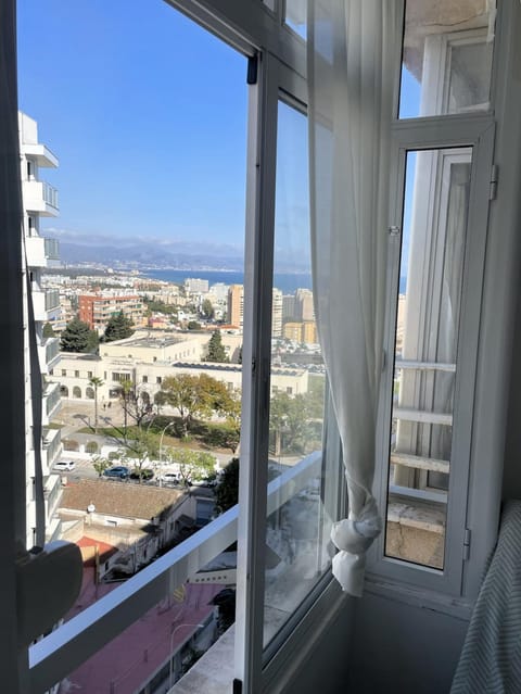 Day, View (from property/room), City view, Sea view