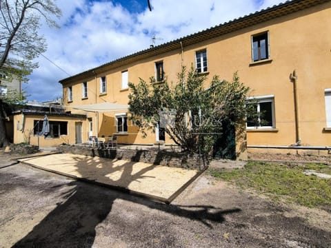 Chez VanVan House in Auvergne-Rhône-Alpes