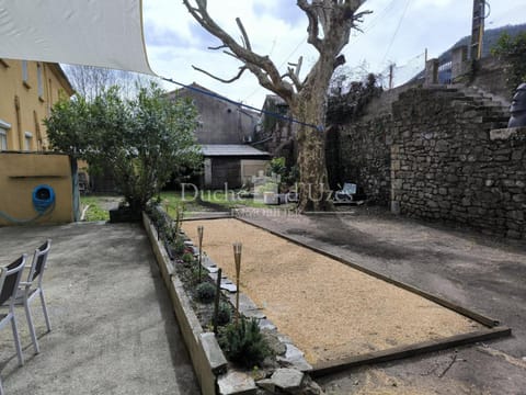 Chez VanVan House in Auvergne-Rhône-Alpes
