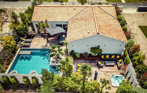 Bird's eye view, Garden view, Pool view, Swimming pool, sunbed