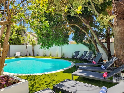 Garden, Balcony/Terrace, Swimming pool