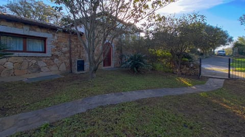 Property building, Spring, Day, Natural landscape, Garden