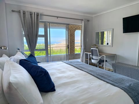 Robberg Blue Apartment in Plettenberg Bay