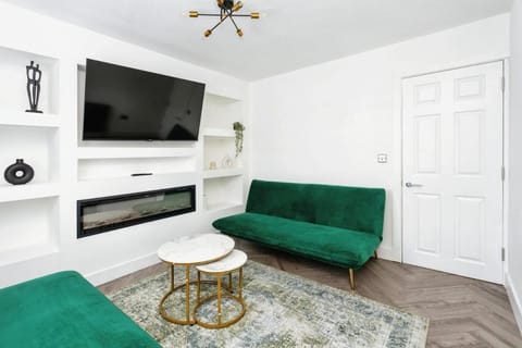 TV and multimedia, Living room, Seating area