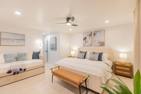 Ocean Pool view I Beach front I Near Flagler 2BR House in New Smyrna Beach