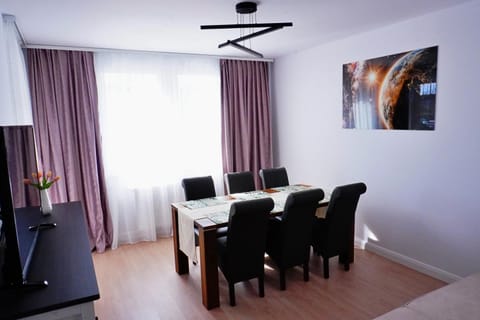 TV and multimedia, Dining area