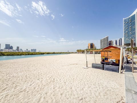 Family Heaven - 3 min walk to Reem Central Park and Beach - Designers Choice - 10 people - New Building - High Floor - Big Balcony - Reem Island Apartment in Abu Dhabi