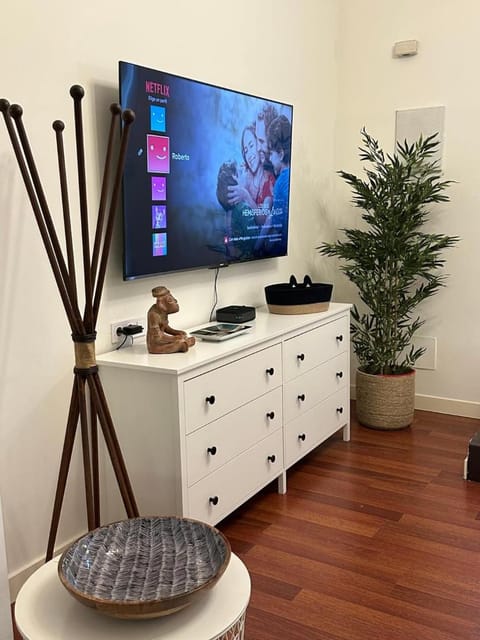 Stylish & Cozy 1BR Steps from Royal Palace | By Airnest Apartment in Centro