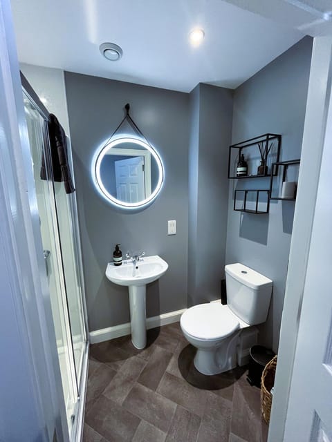 Shower, Toilet, Bathroom