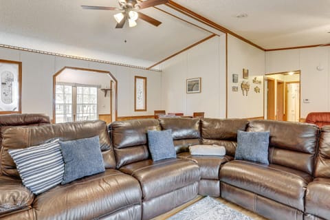 Less Than 1 Mi to Greers Ferry Lake Dog-Friendly Home! House in Greers Ferry Lake