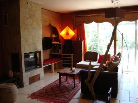 Communal lounge/ TV room