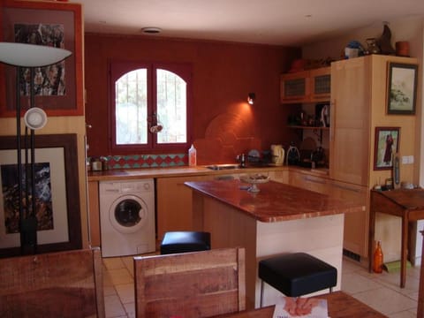 Maison du Tuff Villa in Salernes