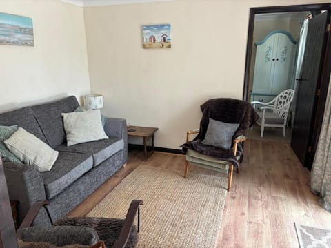 Fushia Chalet a lovely little rural retreat House in Mid Suffolk District