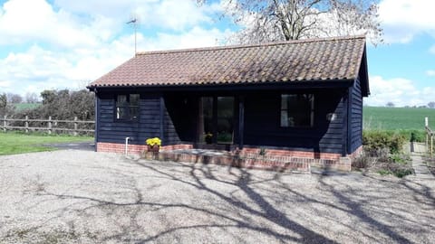 Fushia Chalet a lovely little rural retreat House in Mid Suffolk District