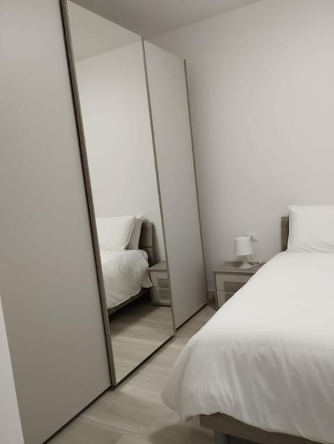 Bed, Bedroom, wardrobe