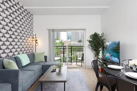 TV and multimedia, View (from property/room), Balcony/Terrace, Living room, Seating area, Dining area