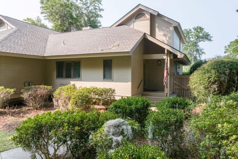Birdie Bluff - Steps Away from Clubhouse House in Saint Helena Island