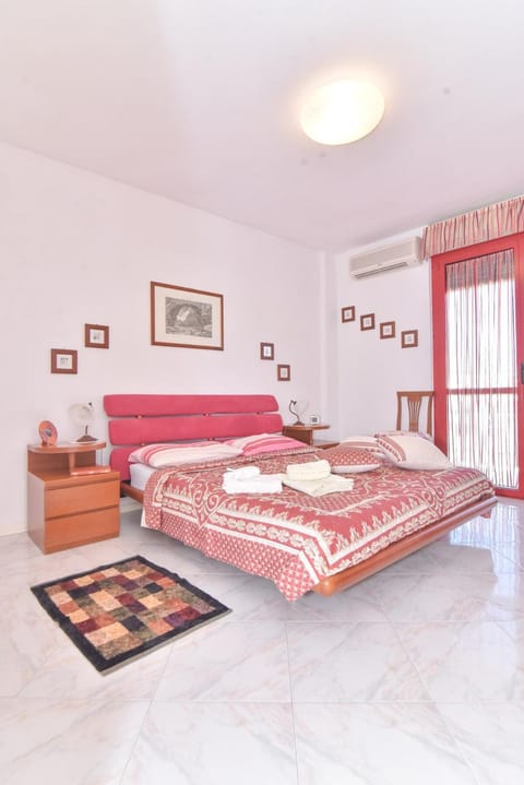 Vista mare Red Corallo Elegance Alghero Apartment in Alghero