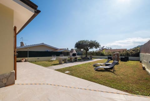 Villa Daniela- Costa Rei a 5 minuti a piedi dalla spiaggia con AC, WiFi e Parcheggi Privati Villa in Costa Rei