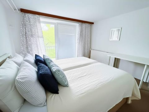 Bed, Natural landscape, Garden, View (from property/room), Balcony/Terrace, Photo of the whole room, Seating area, Bedroom, Garden view, Area and facilities, Inner courtyard view, heating, pet friendly, pet friendly, towels