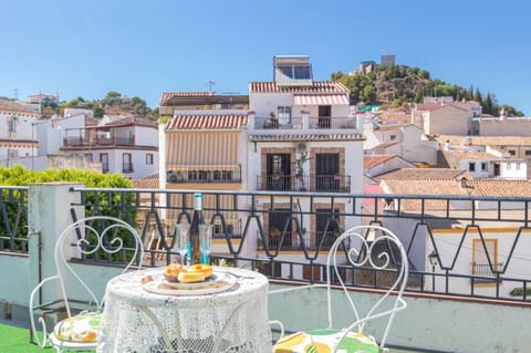 View (from property/room), Balcony/Terrace, City view, Landmark view, Mountain view