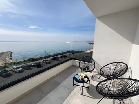 View (from property/room), Balcony/Terrace, Sea view, Parking