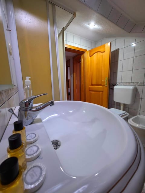 Stan na dan Cazin Apartment in Lika-Senj County