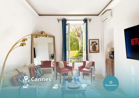 TV and multimedia, Living room, Seating area, Dining area, air conditioner