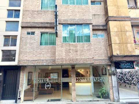 Property building, Facade/entrance, Day